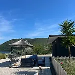 Calmo * Ksamil